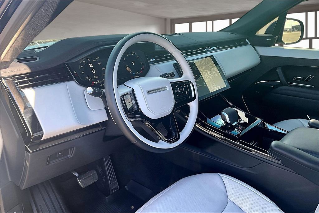 Used 2024 Land Rover Range Rover Sport Dynamic SE image 13