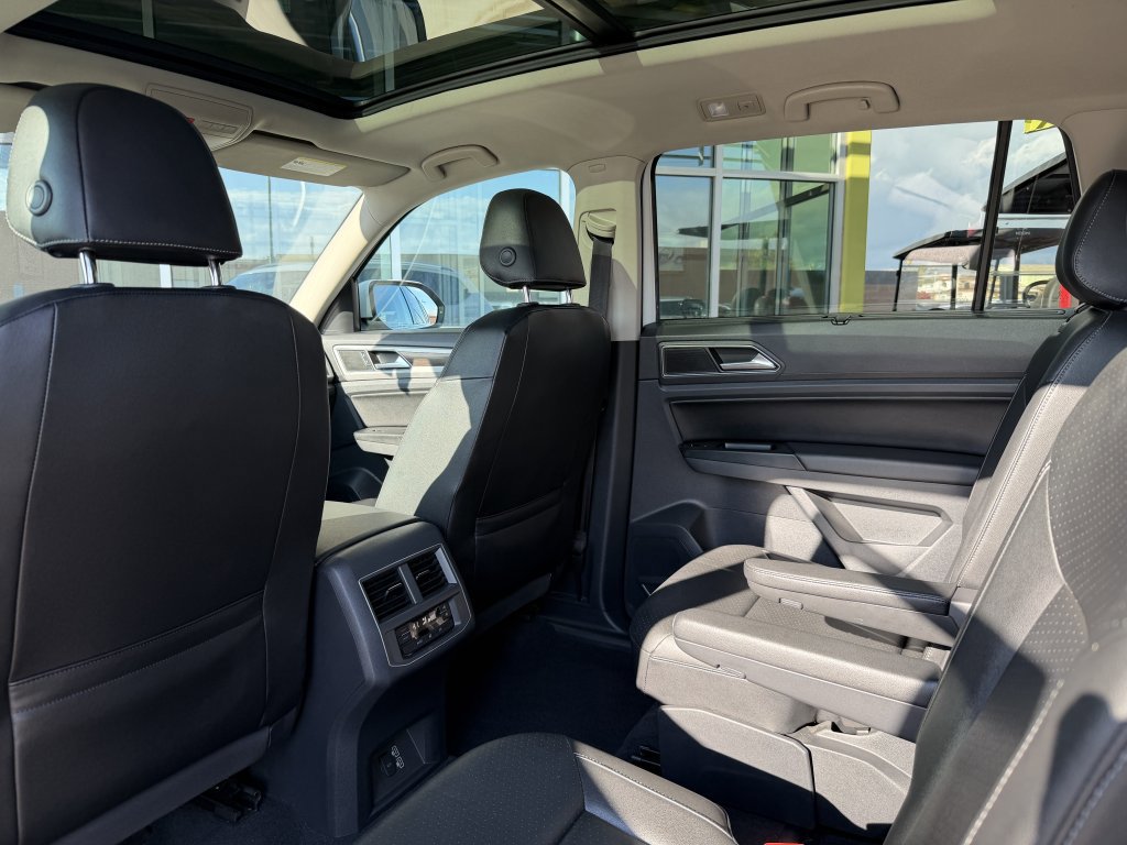 Used 2019 Volkswagen Atlas SE w/ Panoramic Sunroof Package image 32