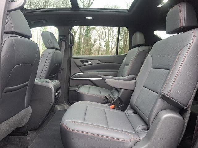 Used 2025 Chevrolet Traverse Z71 w/ Driver Confidence Package image 14