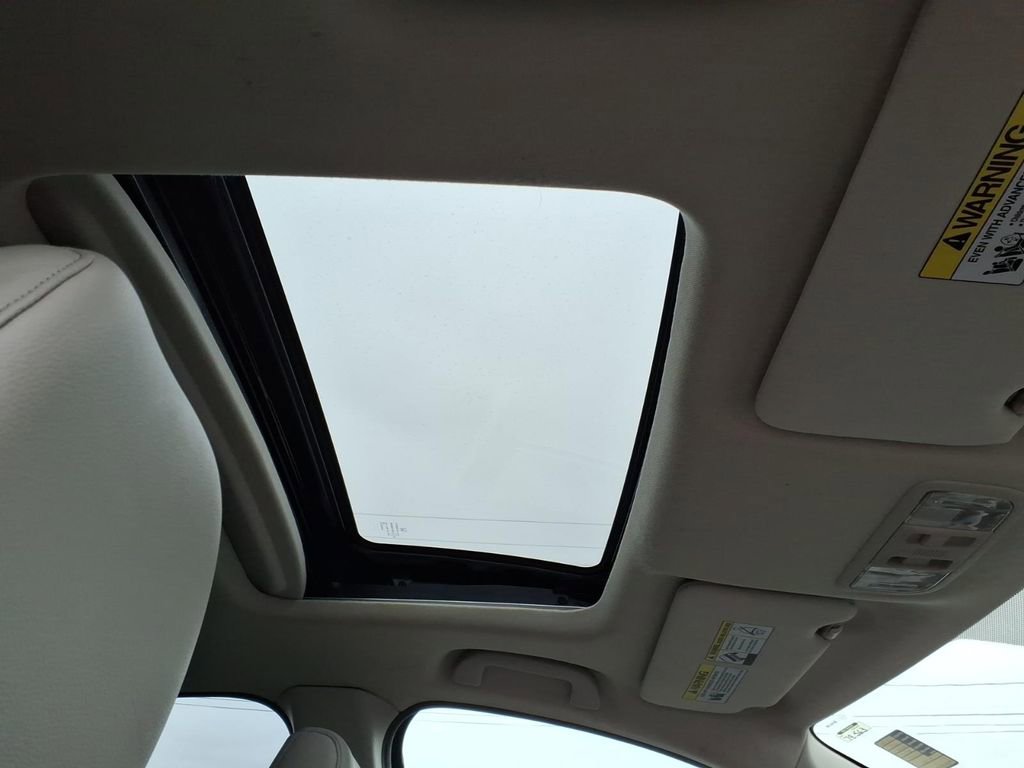 Used 2018 Honda HR-V EX-L image 6