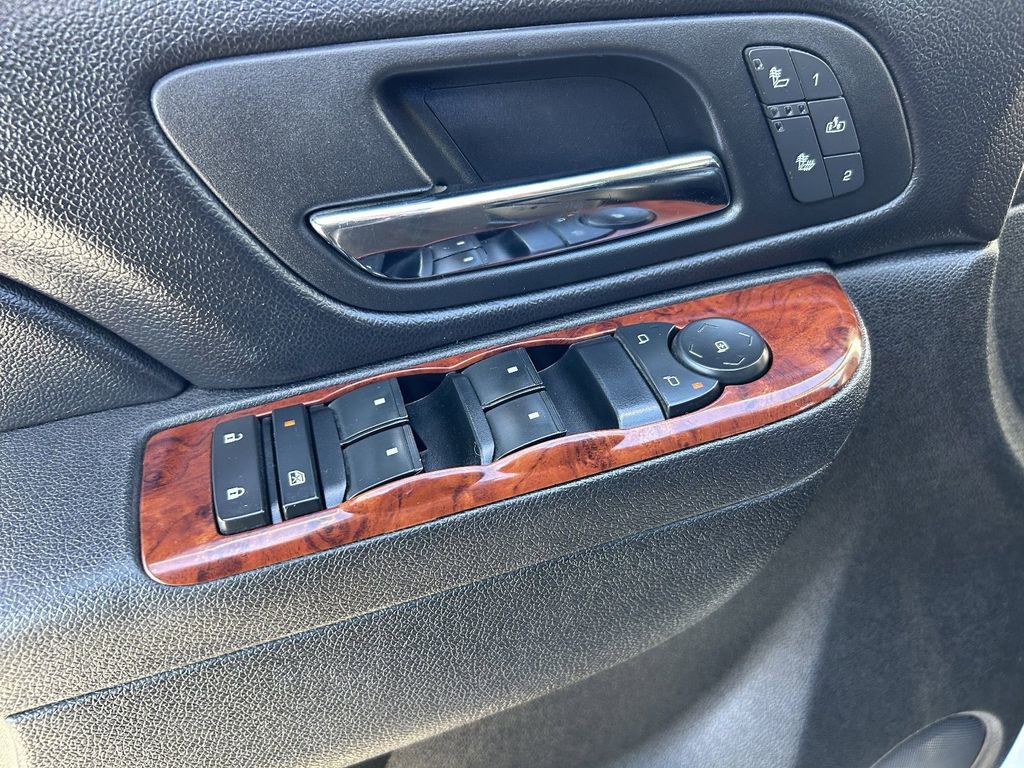 Used 2011 GMC Sierra 3500 SLT w/ SLT Convenience Package image 20