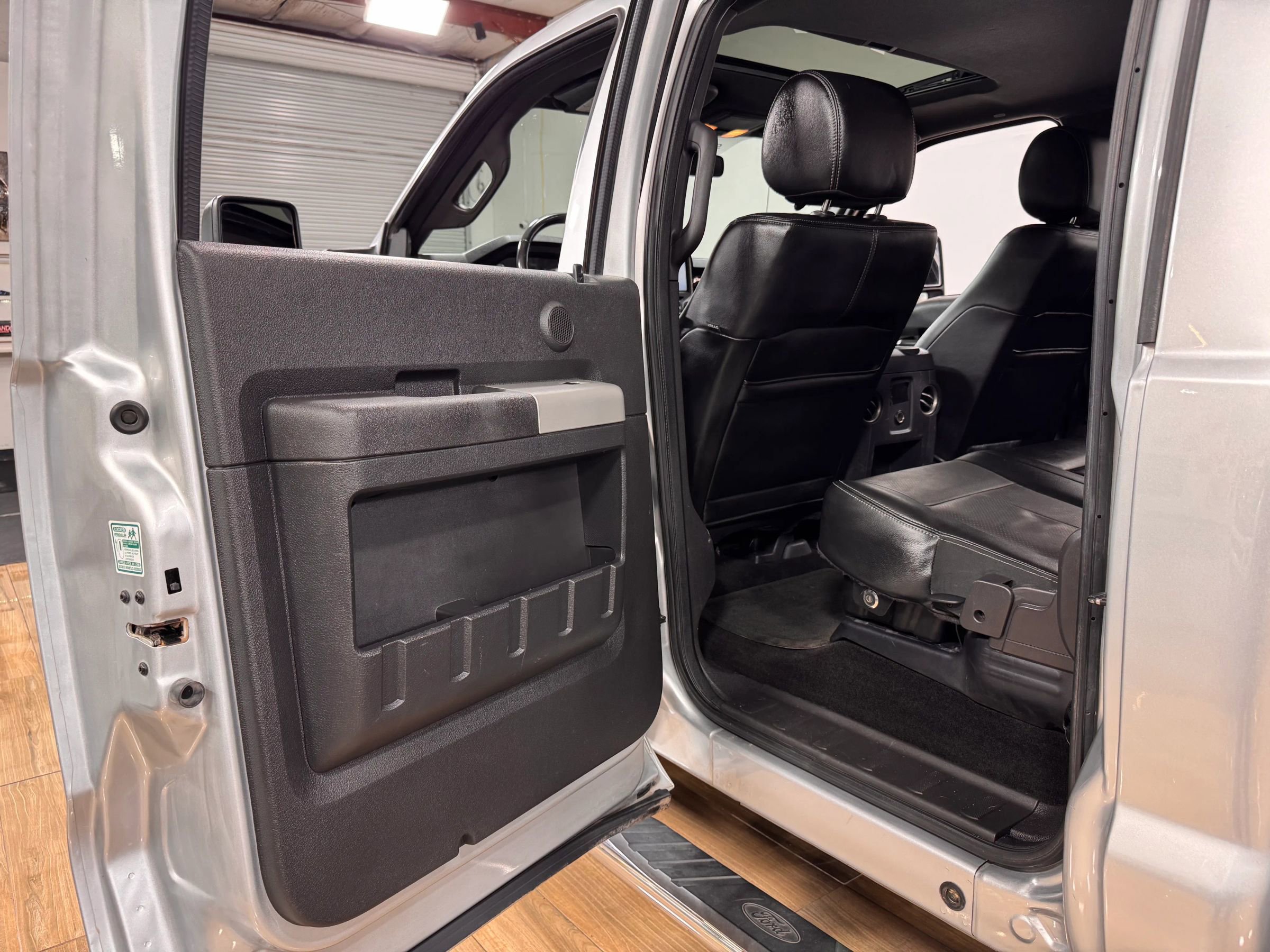 Used 2015 Ford F350 Lariat w/ Lariat Ultimate Package image 15