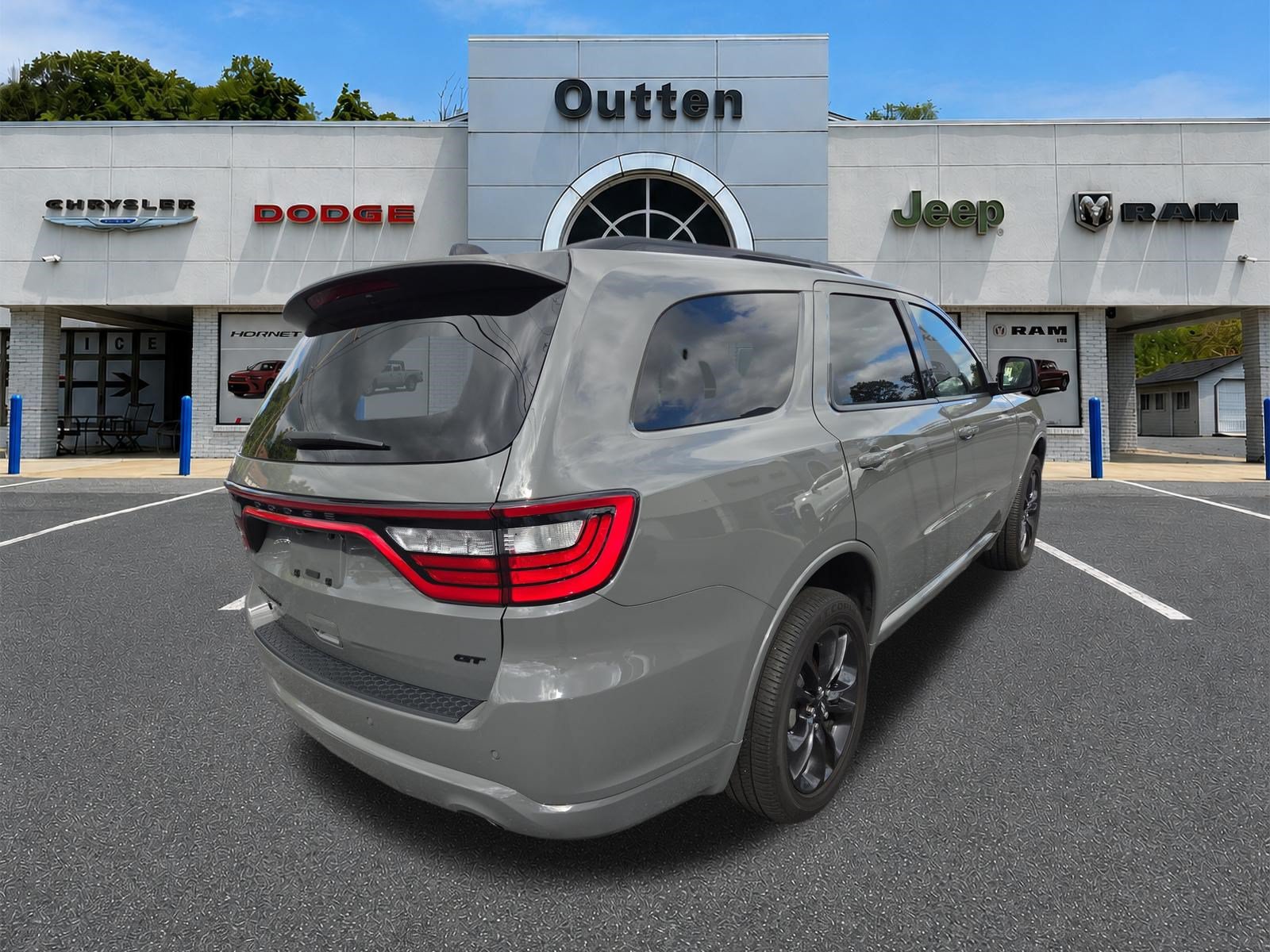 Certified 2025 Dodge Durango GT w/ Blacktop Package AWD/4WD image 4
