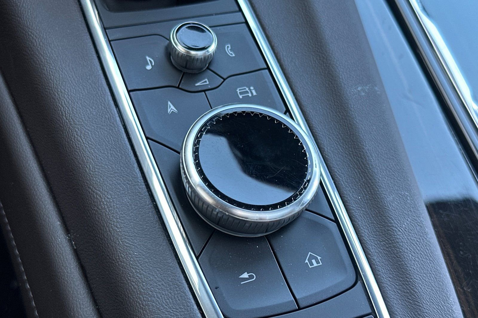 Used 2023 Cadillac Escalade ESV Sport w/ Touring Package image 31