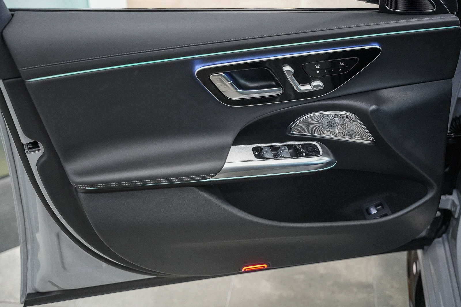 New 2026 Mercedes-Benz E 53 AMG e 4MATIC Sedan image 21