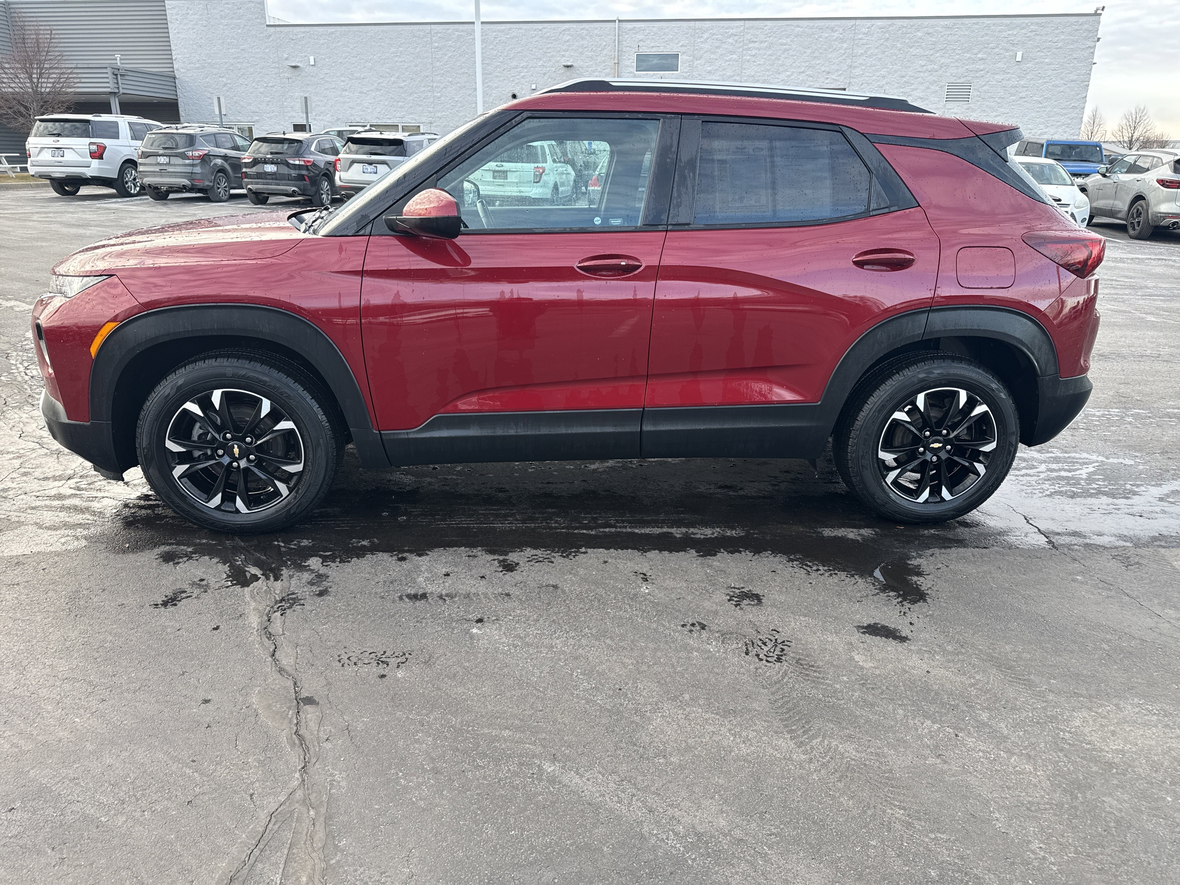 Used 2021 Chevrolet TrailBlazer LT w/ Premium Seating Package image 3