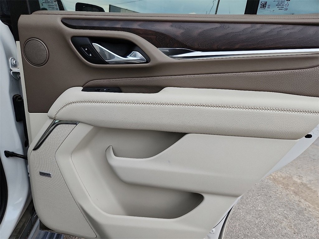 Used 2023 GMC Yukon Denali image 11