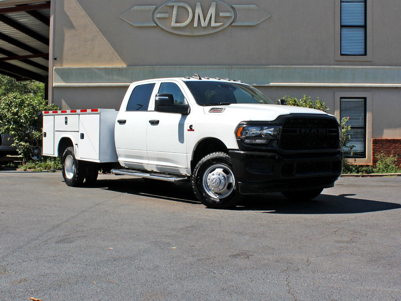Used 2024 RAM 3500 Tradesman w/ Safety Group image 3