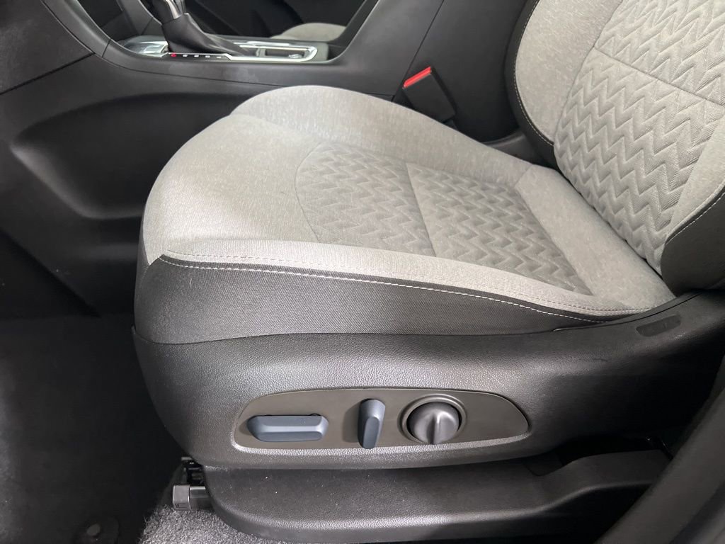 Used 2022 Chevrolet Equinox LS w/ LS Convenience Package FWD image 13