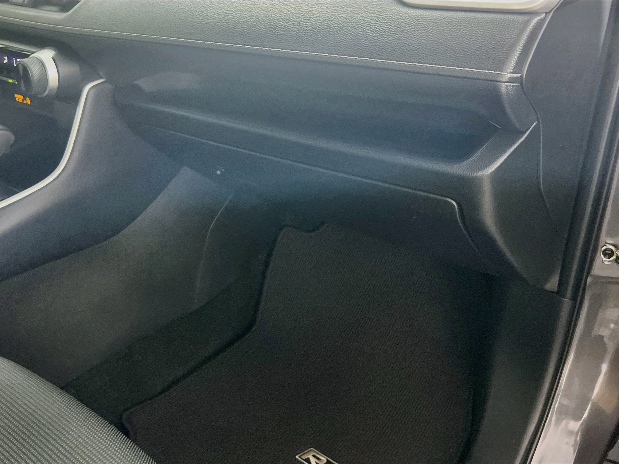 Used 2022 Toyota RAV4 LE FWD image 33