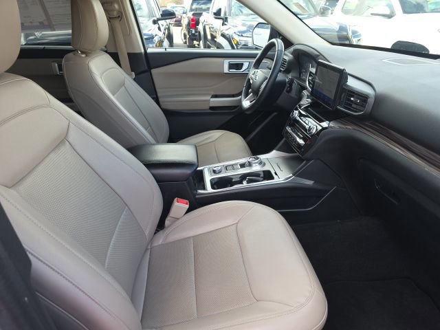 Used 2023 Ford Explorer Limited AWD/4WD image 8