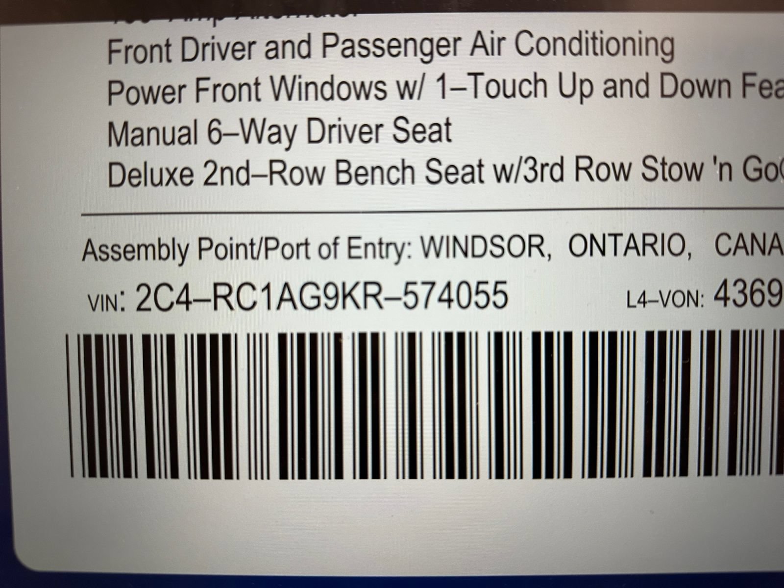 Used 2019 Chrysler Pacifica L FWD image 37