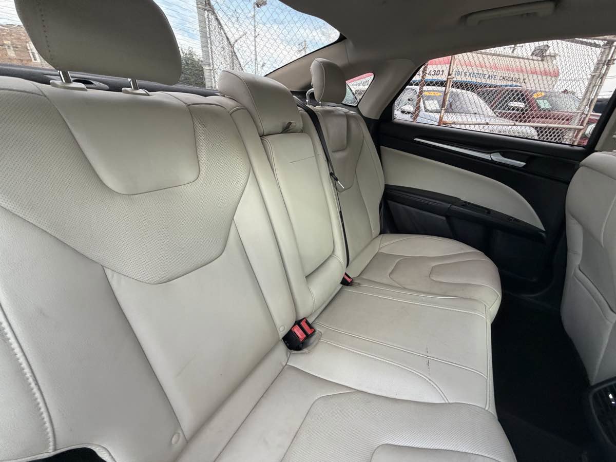 Used 2018 Ford Fusion Titanium AWD/4WD image 28