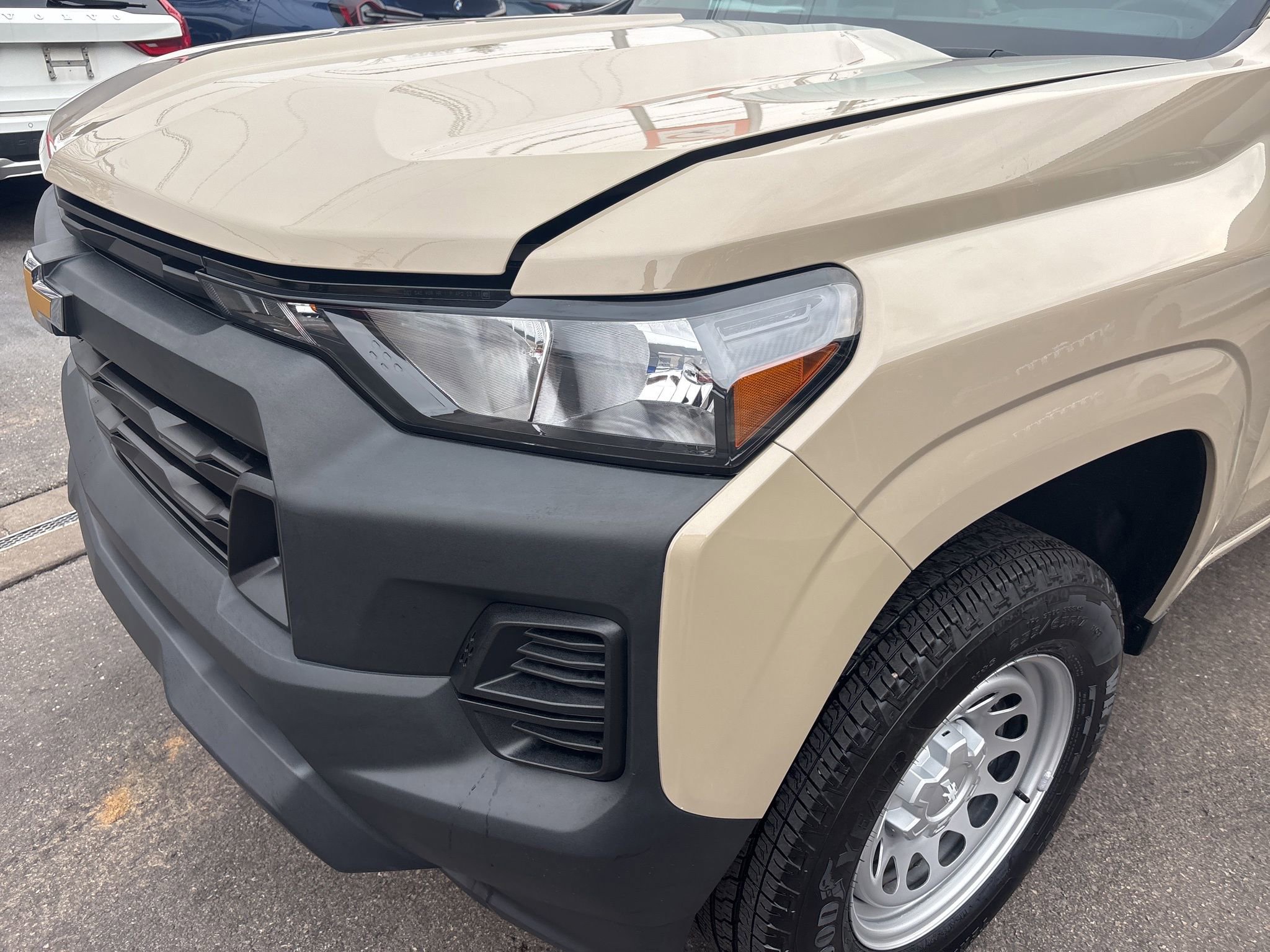 Used 2024 Chevrolet Colorado W/T image 11