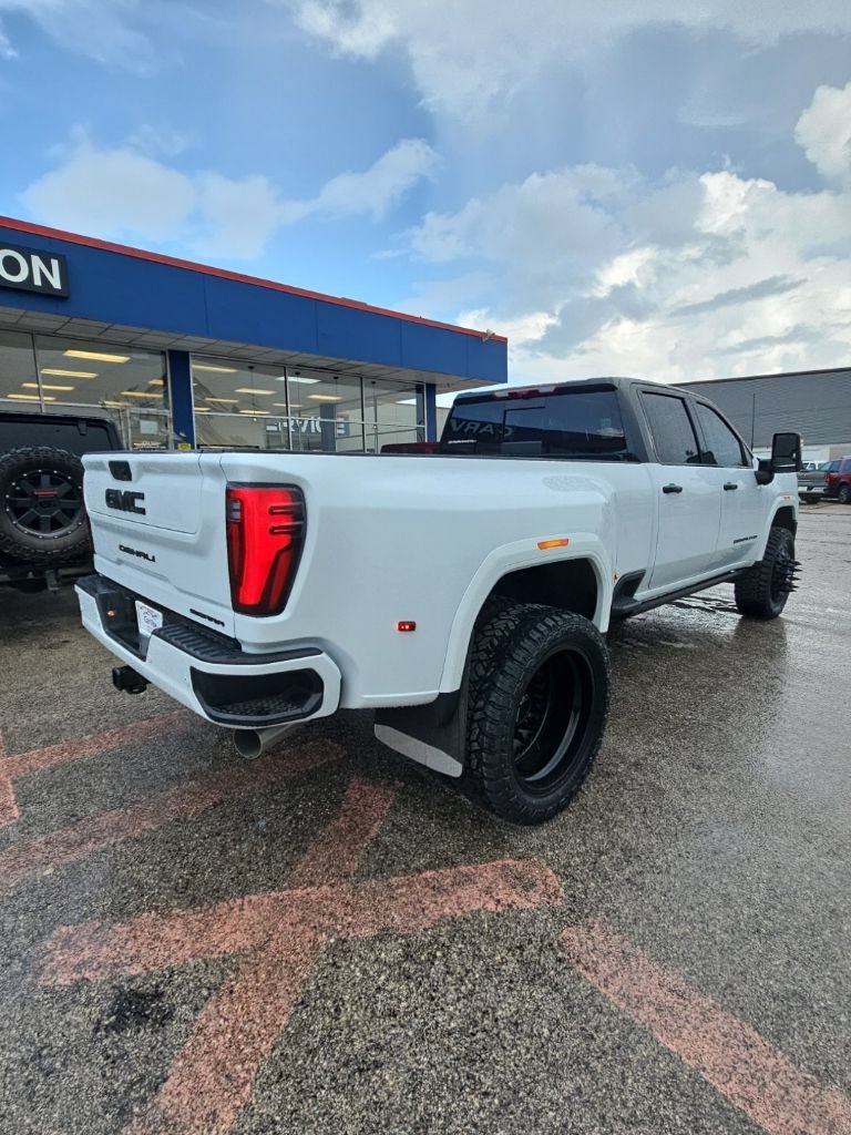 Used 2026 GMC Sierra 3500 Denali Ultimate AWD/4WD image 7