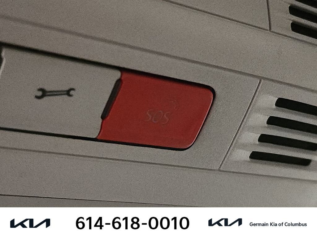 Used 2016 Volkswagen Golf S image 32