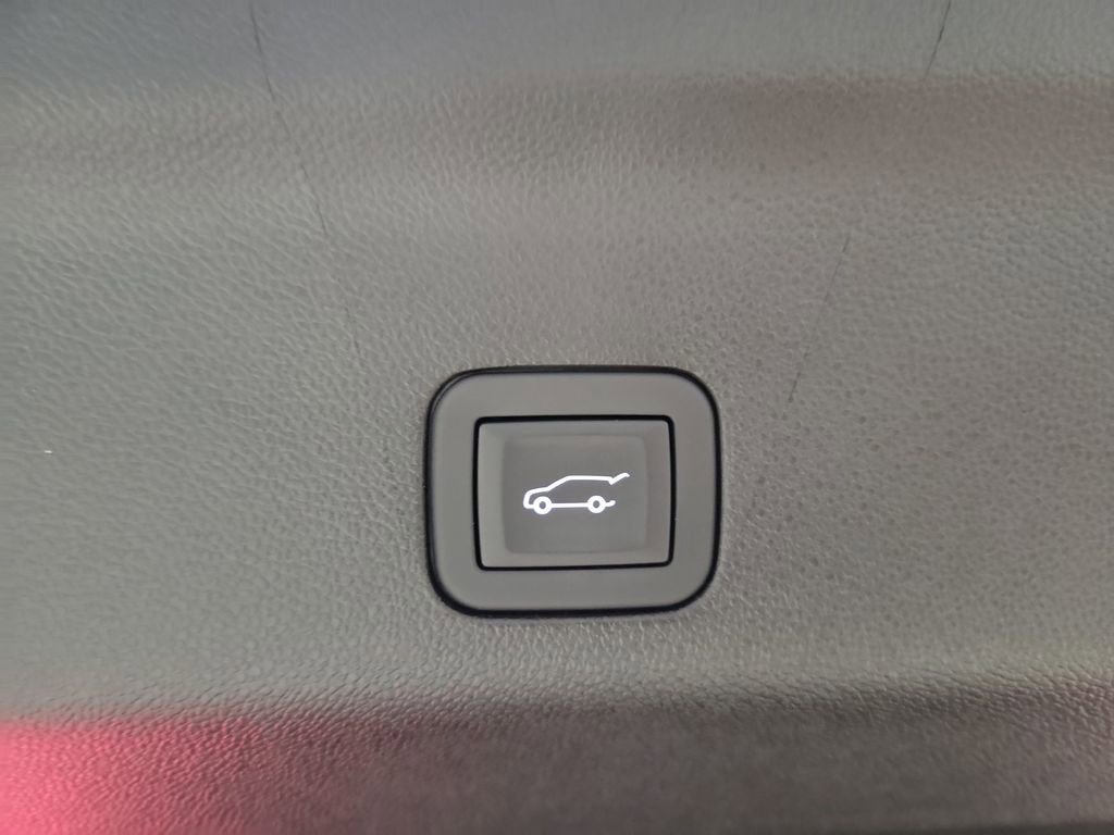 Certified 2025 Cadillac Escalade Premium Luxury w/ Touring Package image 24