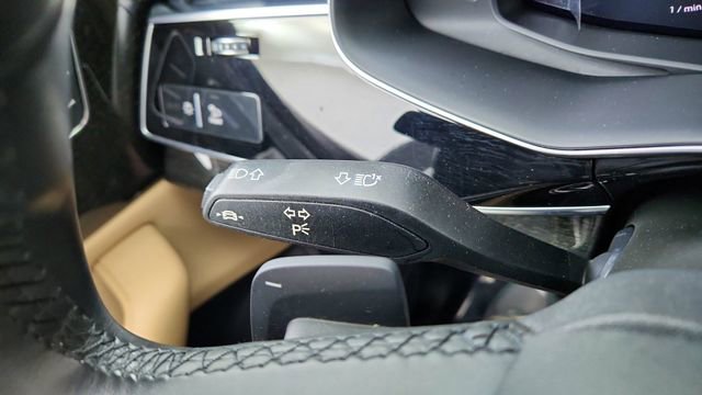 Used 2021 Audi Q8 Prestige w/ Prestige Package AWD/4WD image 41