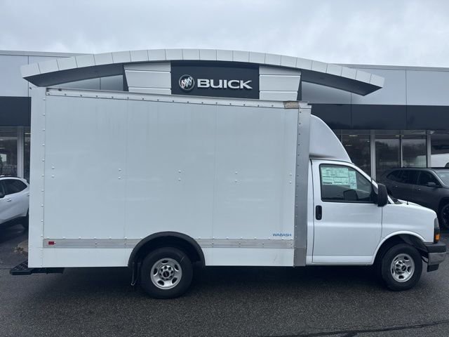 New 2024 GMC Savana 3500 w/ Power Convenience Package image 29