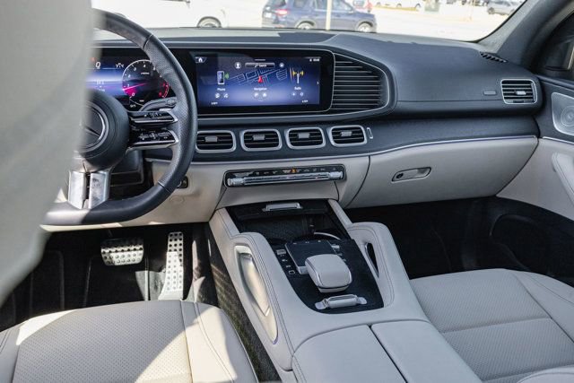Certified 2025 Mercedes-Benz GLS 450 4MATIC image 19