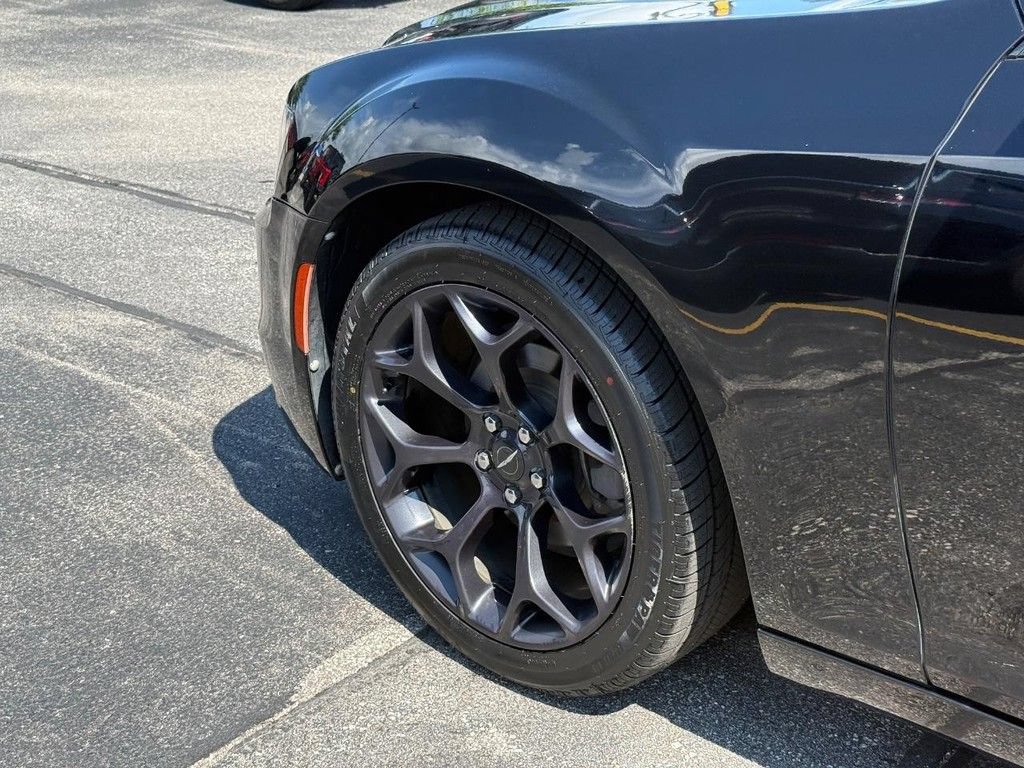 Used 2020 Chrysler 300 S RWD image 15