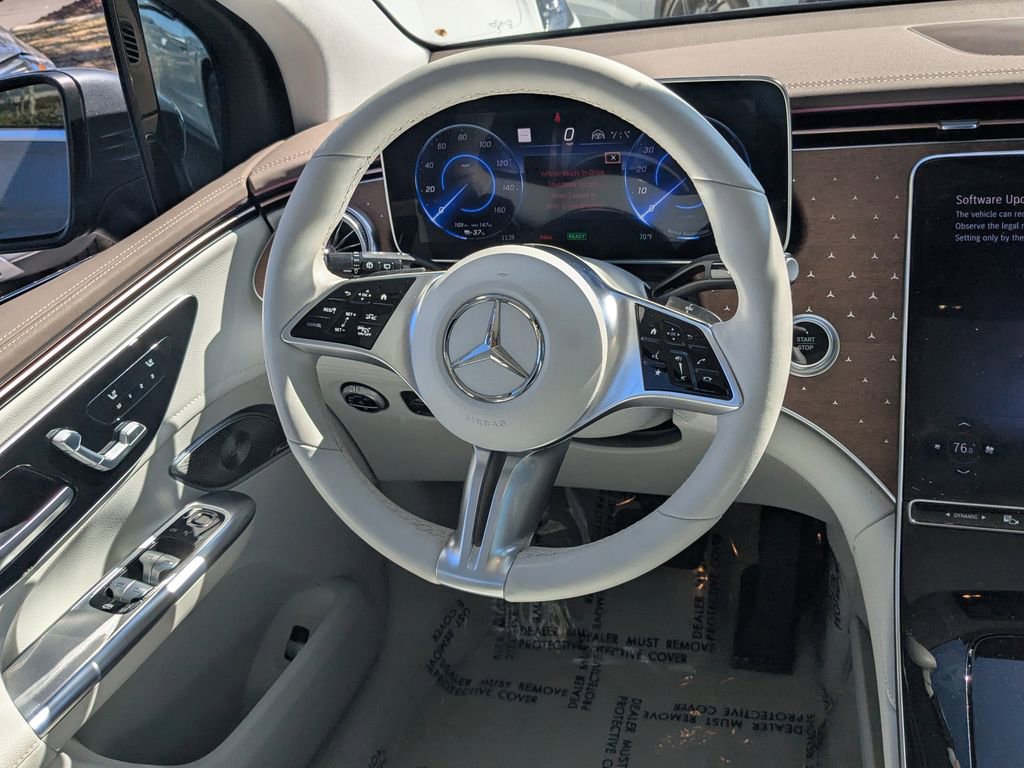 Used 2023 Mercedes-Benz EQE 350+ SUV image 3