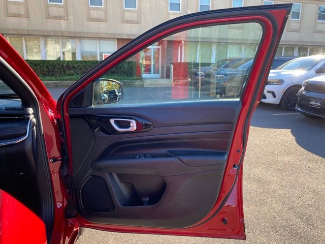 Certified 2022 Jeep Compass Limited image 30