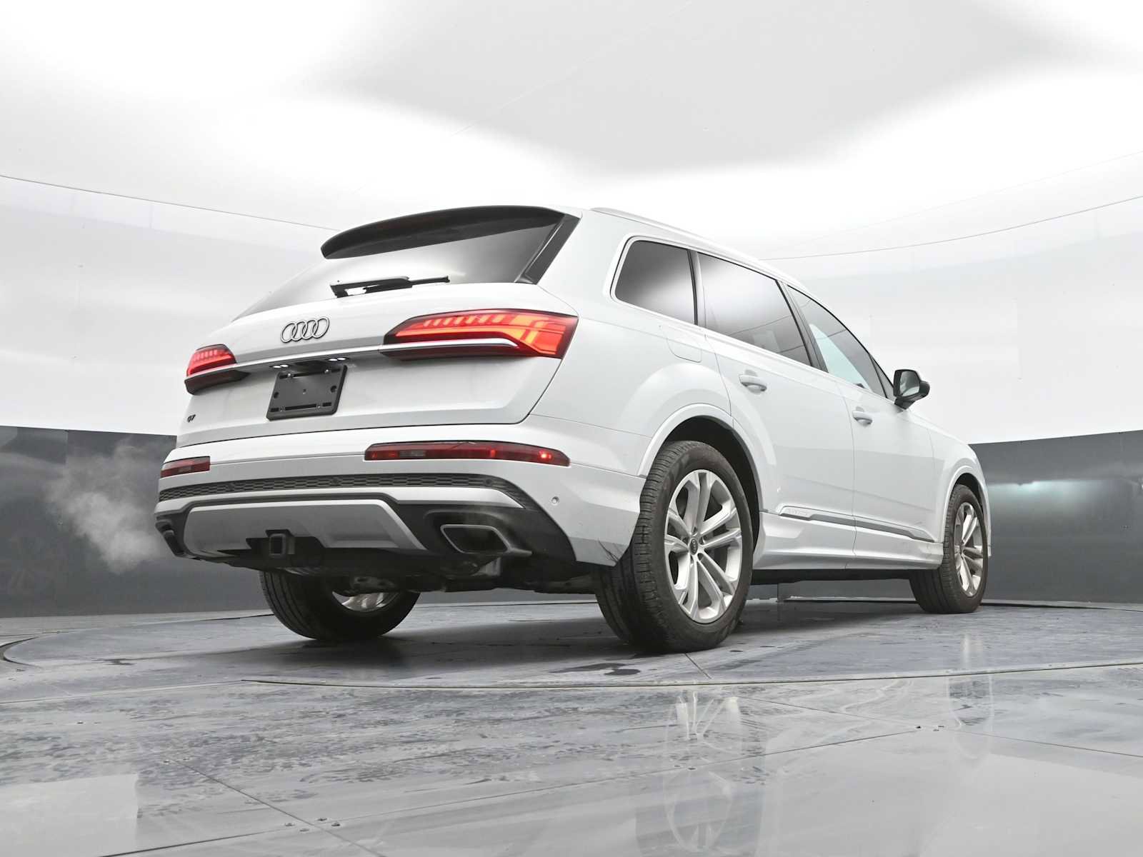 Used 2025 Audi Q7 3.0T Prestige w/ Prestige Package image 39