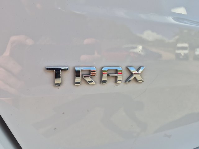 Used 2020 Chevrolet Trax LT w/ LT Convenience Package FWD image 13