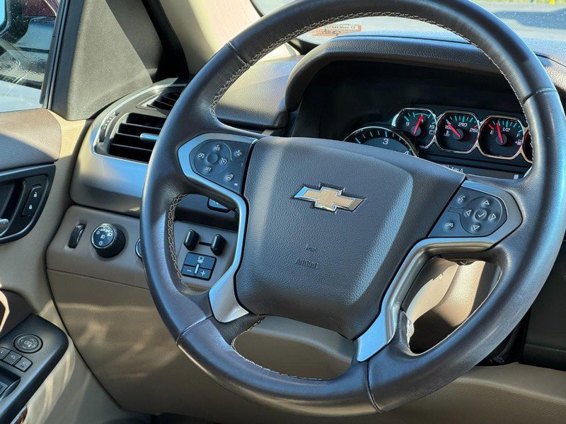Used 2019 Chevrolet Suburban LT image 13