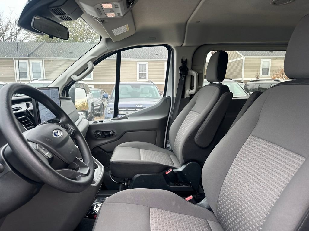 Used 2023 Ford Transit 350 XLT image 44