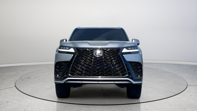 Used 2023 Lexus LX 600 F Sport AWD/4WD image 2