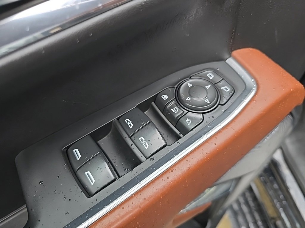 Used 2024 GMC Sierra 3500 Denali Ultimate image 29