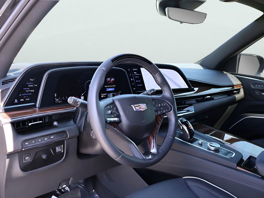 Used 2024 Cadillac Escalade Premium Luxury image 20