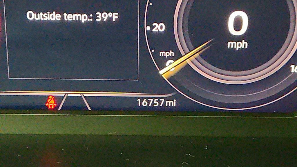 Used 2023 Volkswagen Tiguan SEL R-Line image 16