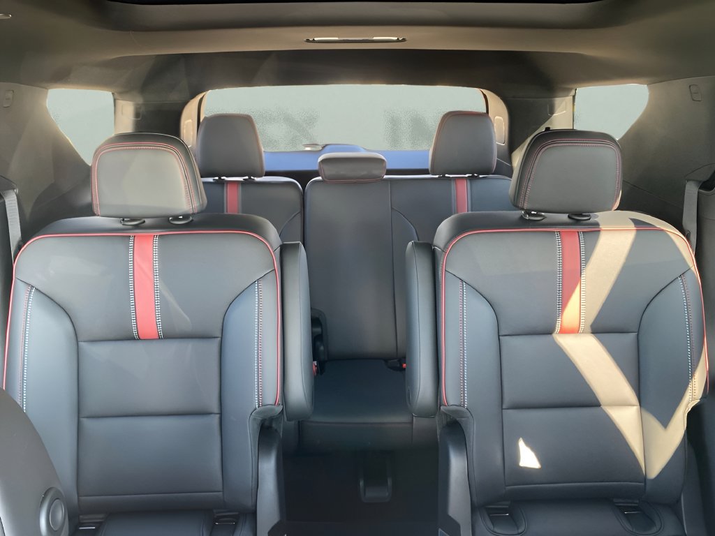 New 2027 Chevrolet Traverse RS AWD/4WD image 15