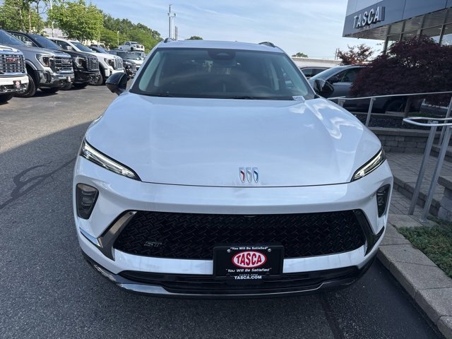 New 2025 Buick Envision Sport Touring image 2