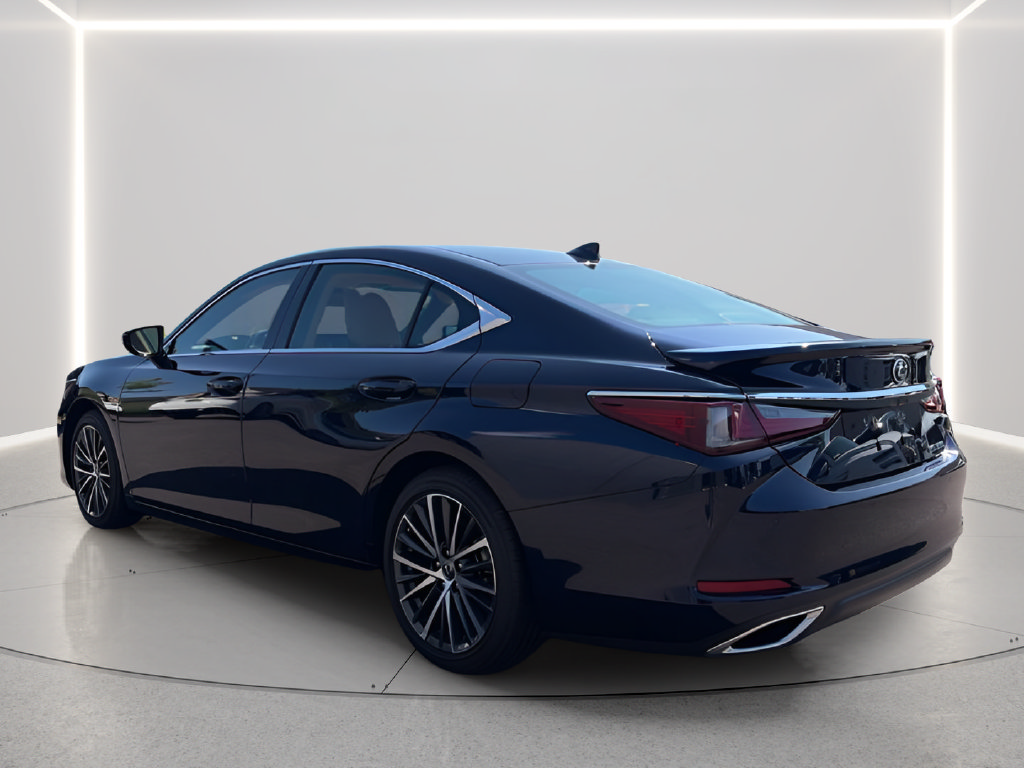 Used 2024 Lexus ES 350 w/ Premium Package FWD image 8
