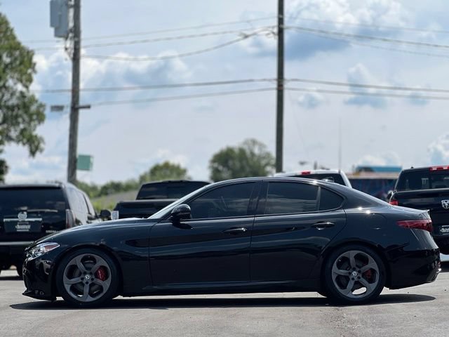 Used 2017 Alfa Romeo Giulia w/ Sport Appearance Package RWD image 8