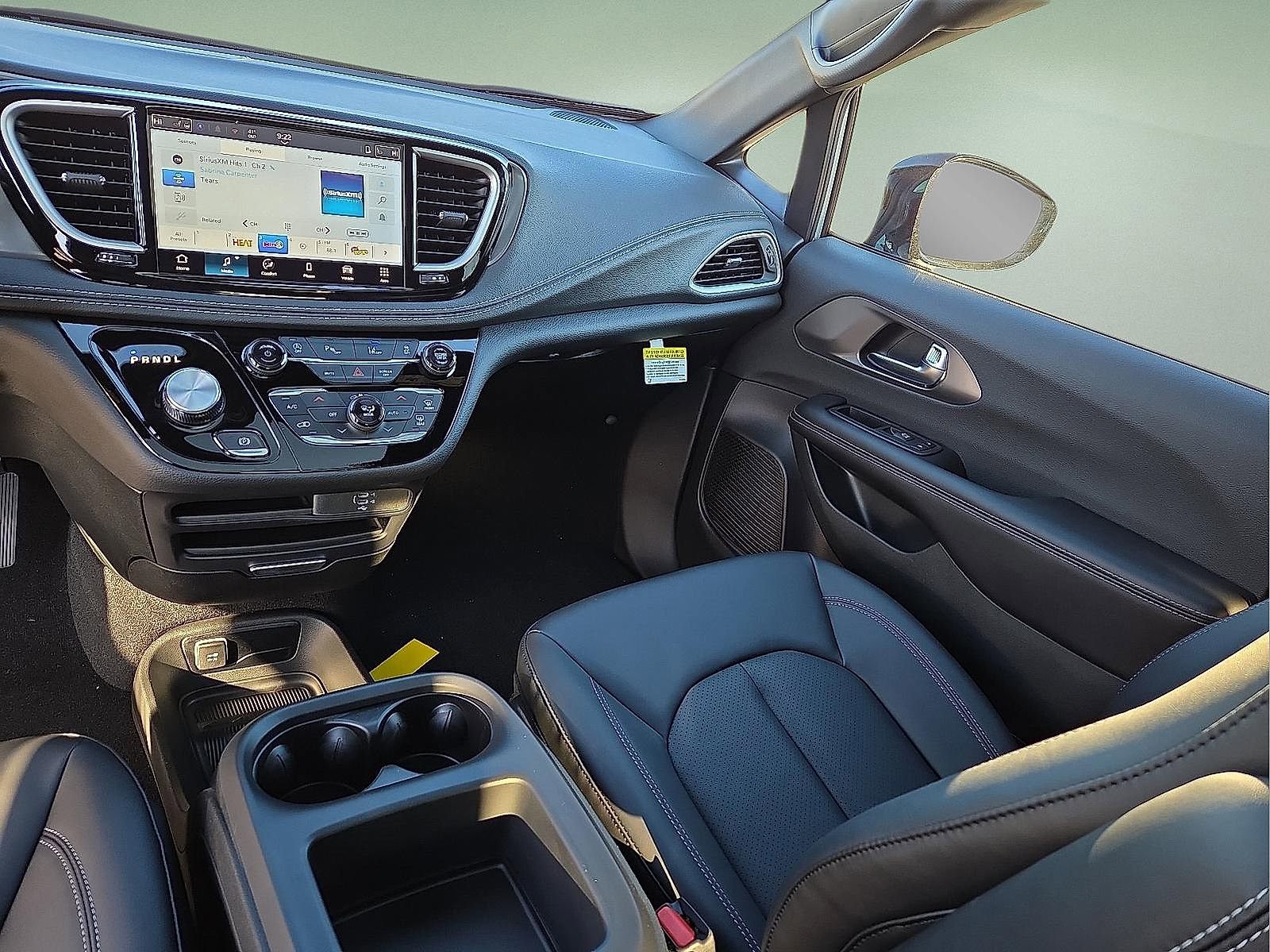 New 2026 Chrysler Pacifica Select w/ S Appearance Package image 13