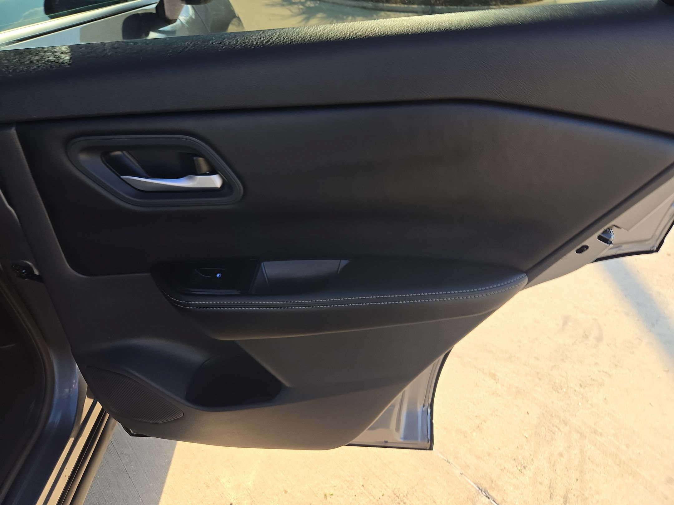 Certified 2026 Nissan Rogue SV FWD image 27