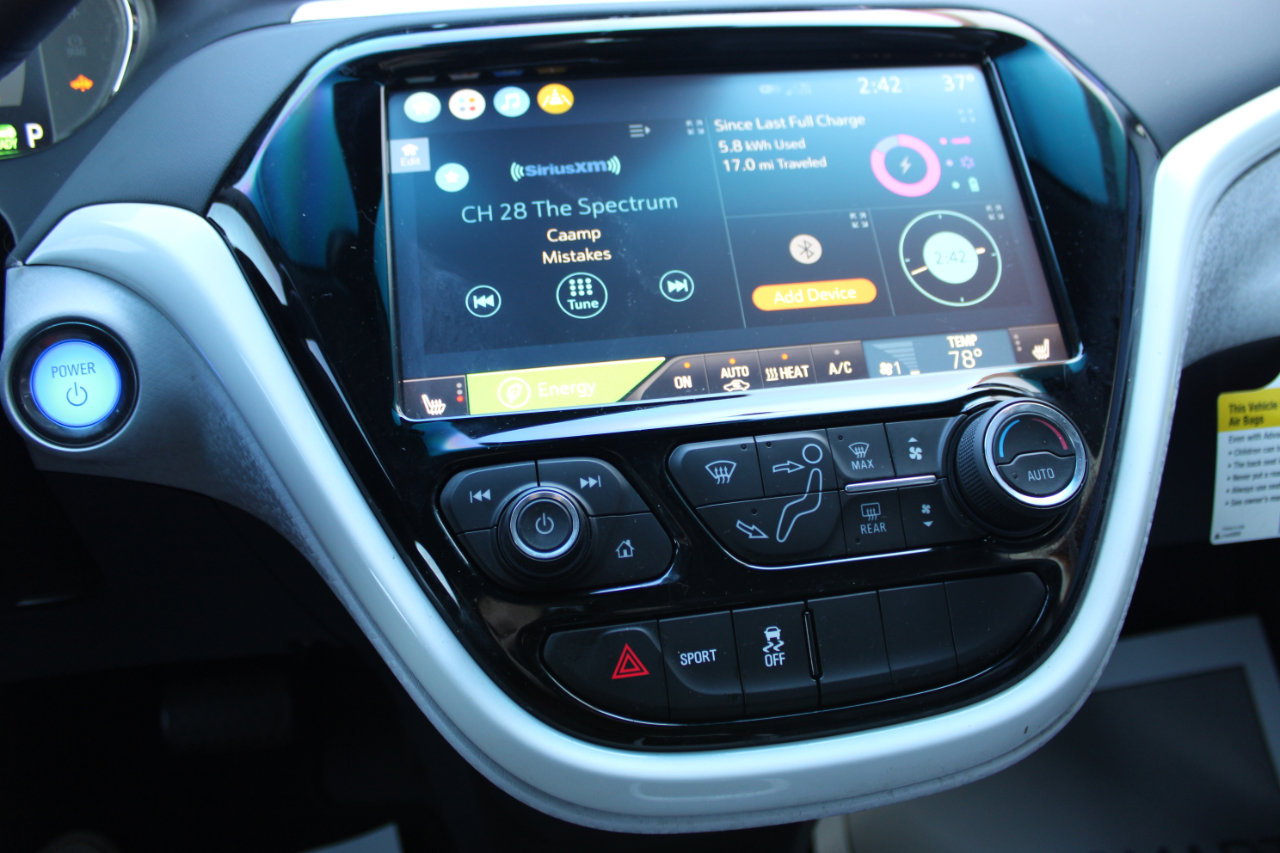 Used 2020 Chevrolet Bolt Premier w/ Infotainment Package image 25