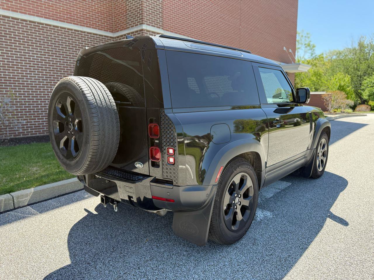 Used 2023 Land Rover Defender 90 S AWD/4WD image 14