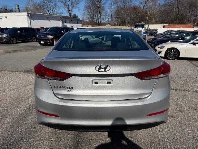 Used 2018 Hyundai Elantra SE FWD image 4