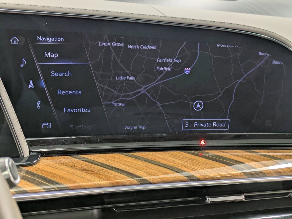 Used 2022 Cadillac Escalade Premium Luxury Platinum image 11