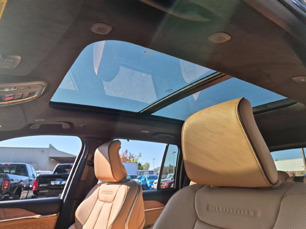 New 2027 Jeep Grand Cherokee Summit AWD/4WD image 28