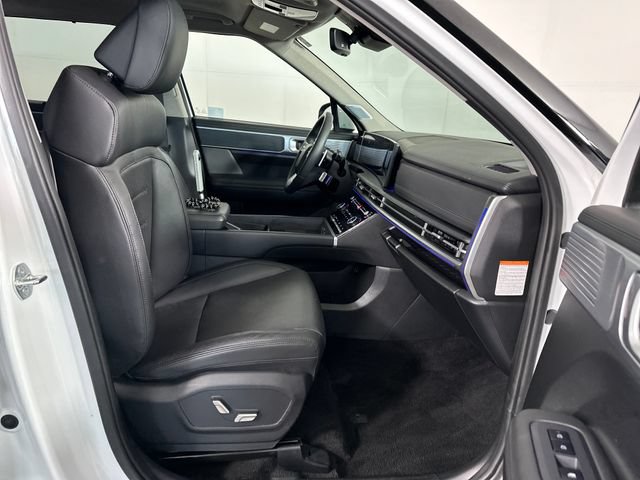 Used 2025 Hyundai Santa Fe Limited AWD/4WD image 28