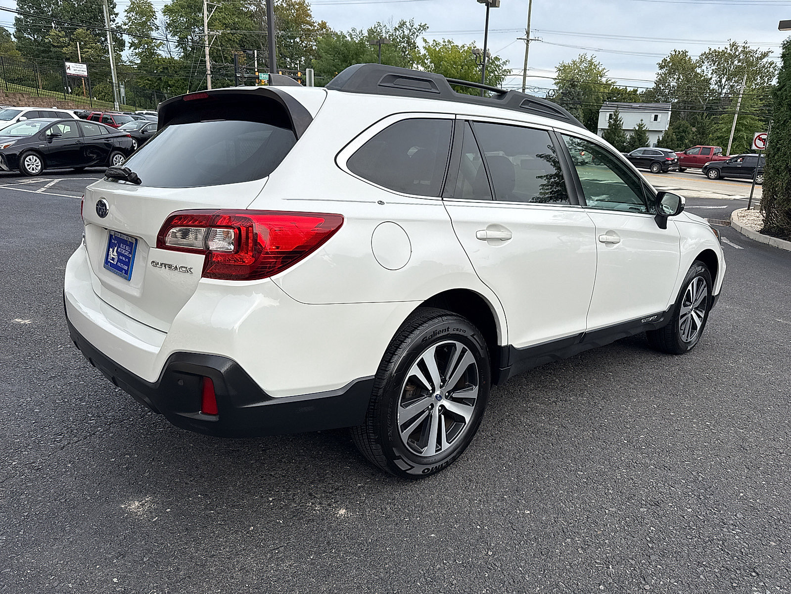 Used 2019 Subaru Outback 2.5i Limited AWD/4WD image 6