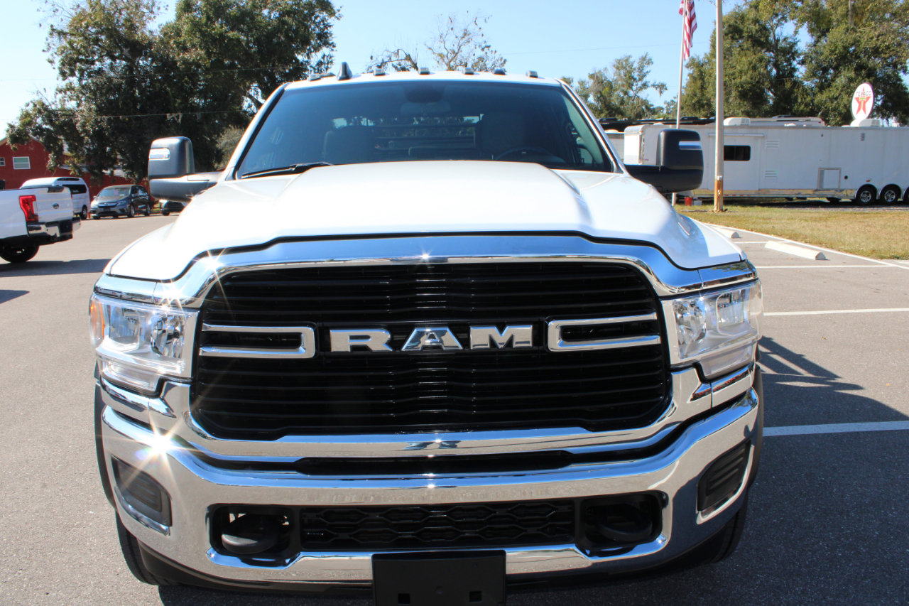 Used 2024 RAM 4500 SLT w/ Quick Order Package 2YG SLT image 2