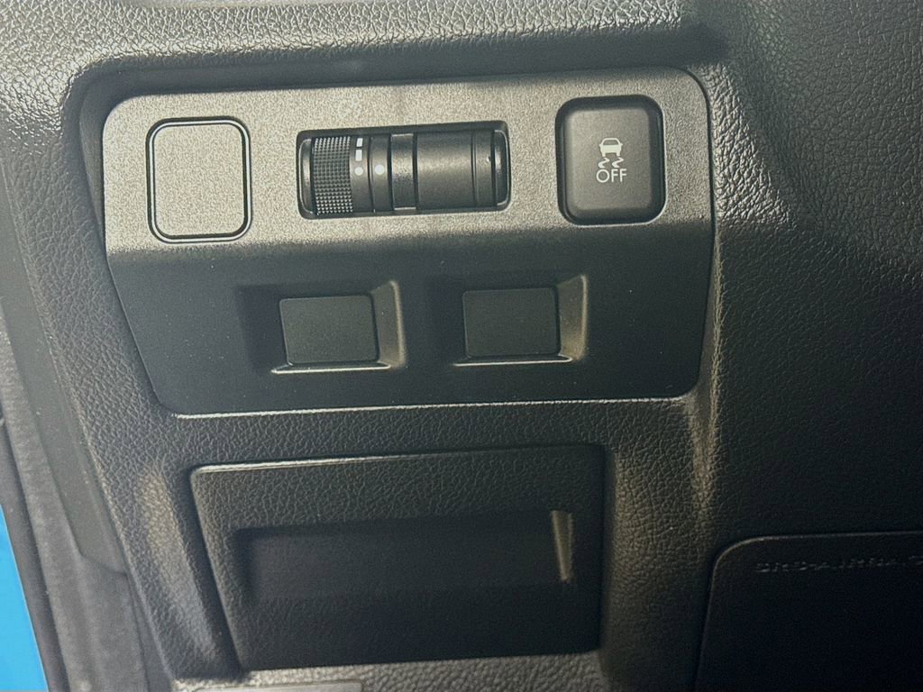 Used 2016 Subaru Crosstrek 2.0i Premium w/ Moonroof Package image 11